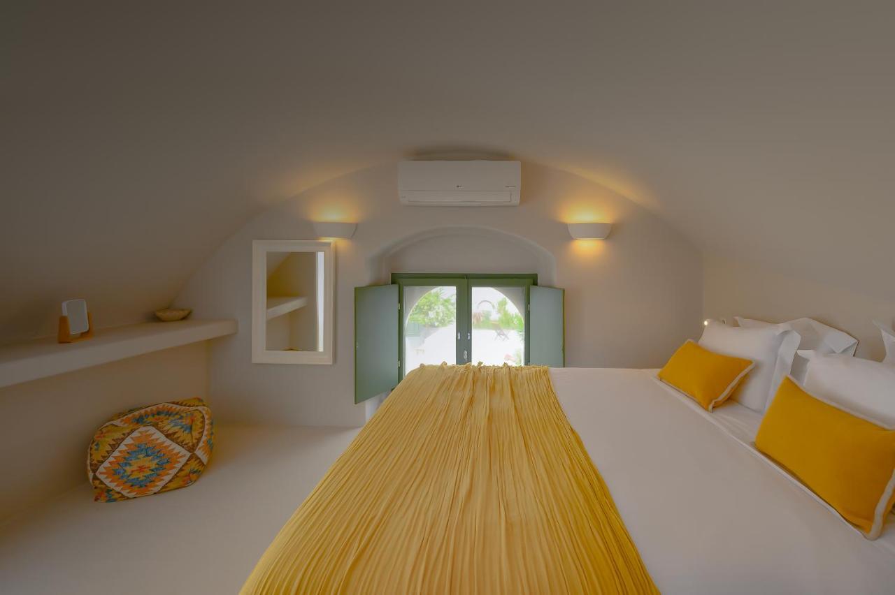 Elements Cave Suites Megalochori  Exterior foto