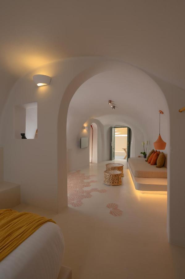 Elements Cave Suites Megalochori  Exterior foto