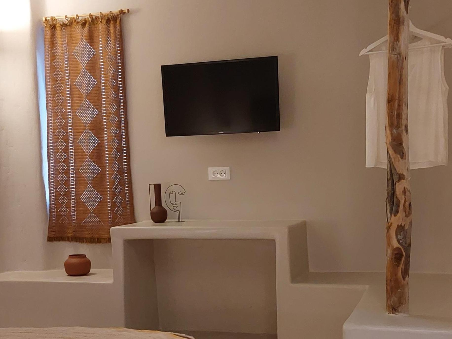 Elements Cave Suites Megalochori  Quarto foto